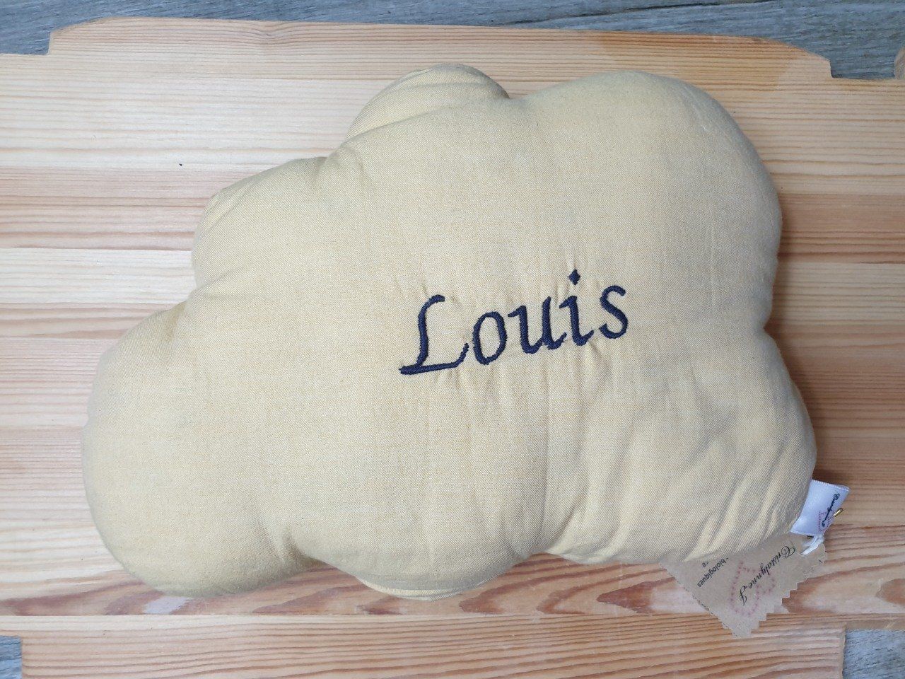 Coussin de décoration nuage ocre "Louis " (100%coton biologique)